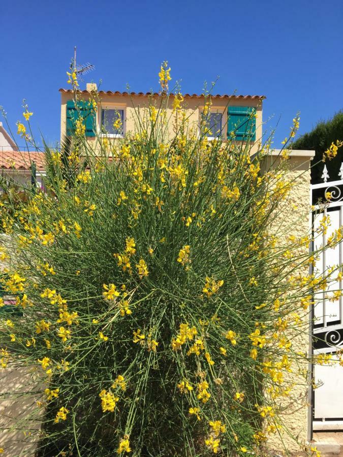 Villa De Vacances Au Calme Proche De La Mer Ла-Лонд-ле-Мор Экстерьер фото